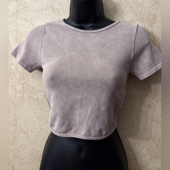 Sincerely Jules Open Back Crop Top #8701 - Picture 2 of 4